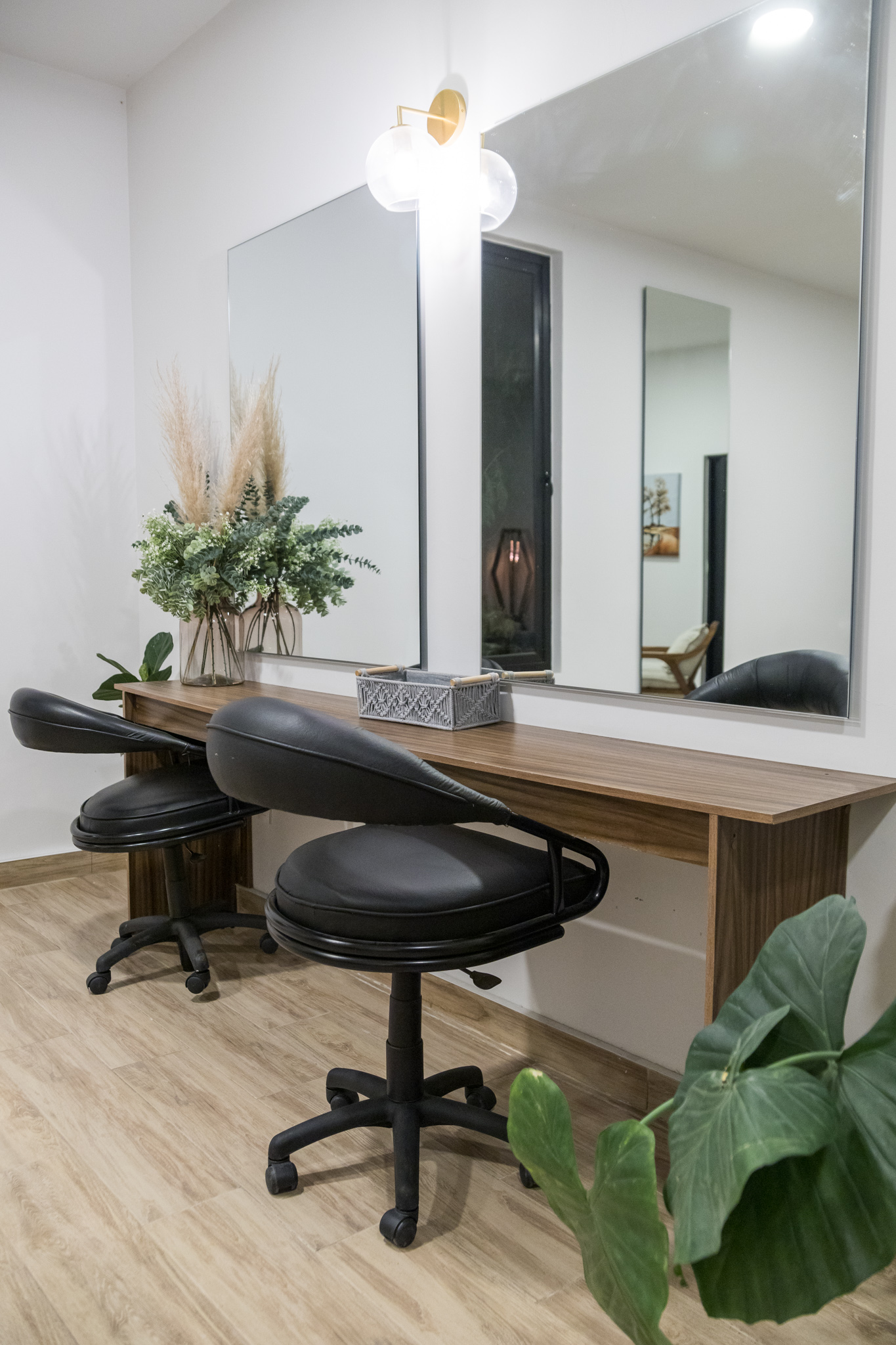 Tocador Doble en Suite de Preparación